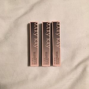 Liquid Eyeliner: Black